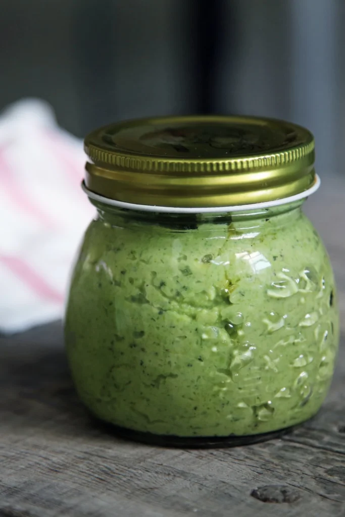 Veganes Basilikum Pesto selber herstellen